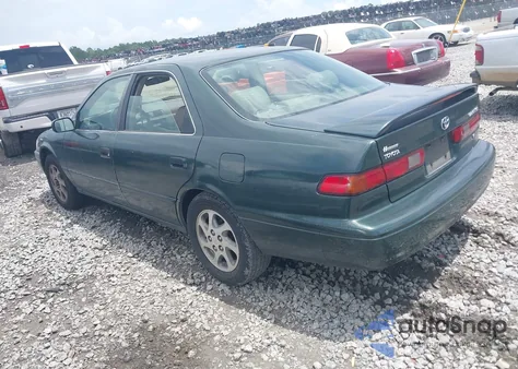 1999 Toyota Camry Xle V6 z USA, uszkodzony, nr VIN 4T1BF28K6XU076037